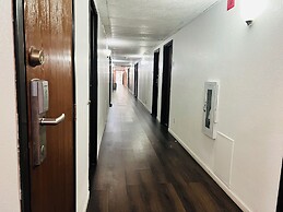 Travelodge by Wyndham Valleyfair Shakopee