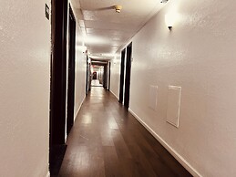 Travelodge by Wyndham Valleyfair Shakopee
