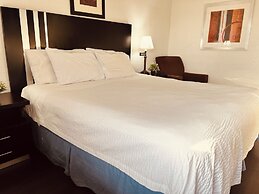 Travelodge by Wyndham Valleyfair Shakopee