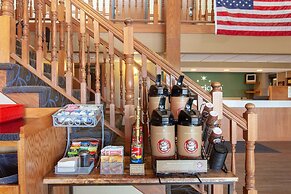 AmericInn by Wyndham Hutchinson