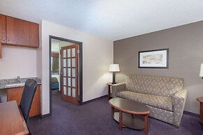 AmericInn by Wyndham Hutchinson