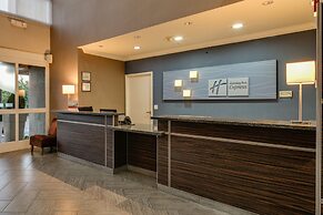 Holiday Inn Express & Suites Santa Clara by IHG