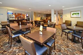 Holiday Inn Express & Suites Santa Clara by IHG