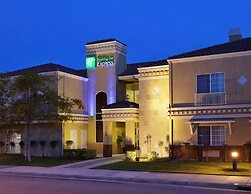 Holiday Inn Express & Suites Santa Clara by IHG