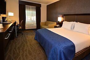 Holiday Inn Express & Suites Santa Clara by IHG