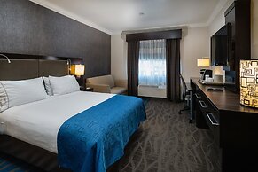 Holiday Inn Express & Suites Santa Clara by IHG