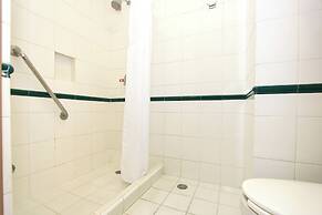 Holiday Inn Convention Center by IHG