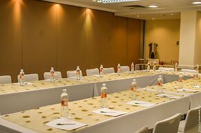 Holiday Inn Convention Center by IHG