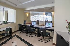 Holiday Inn Convention Center by IHG