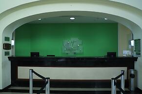 Holiday Inn Convention Center by IHG