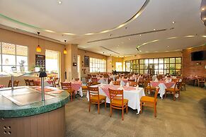 Holiday Inn Convention Center by IHG