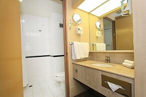 Holiday Inn Convention Center by IHG