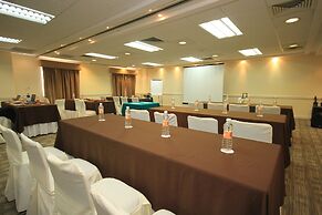 Holiday Inn Convention Center by IHG