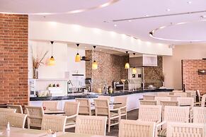 Holiday Inn Convention Center by IHG