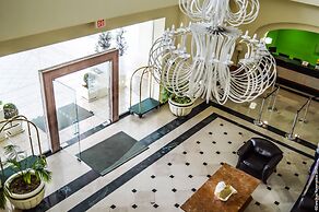 Holiday Inn Convention Center by IHG