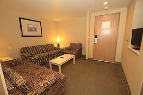 Holiday Inn Convention Center by IHG