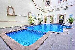 Holiday Inn Convention Center by IHG