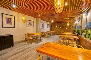 Holiday Inn Convention Center by IHG