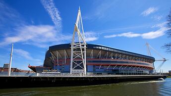 Holiday Inn Cardiff City Centre by IHG