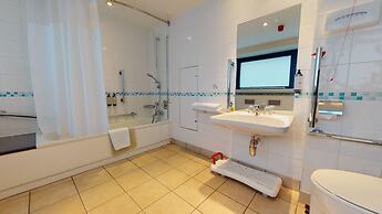 Holiday Inn Cardiff City Centre by IHG