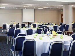 Holiday Inn Cardiff City Centre by IHG