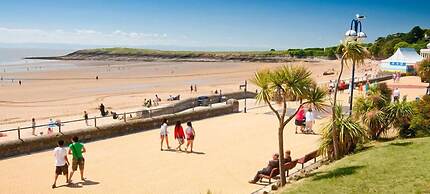 Holiday Inn Cardiff City Centre by IHG