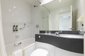 Holiday Inn Cardiff City Centre by IHG