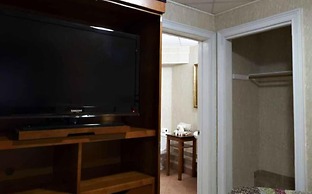 Cedar Park Whirlpool Suites