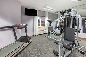 Super 8 by Wyndham Berlin WI