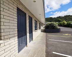 Bk's Pohutukawa Lodge