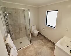 Bk's Pohutukawa Lodge