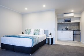 Bk's Pohutukawa Lodge