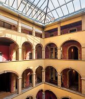 Cour des Loges Lyon, A Radisson Collection Hotel