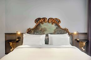 Cour des Loges Lyon, A Radisson Collection Hotel