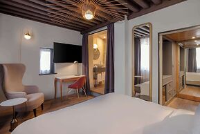 Cour des Loges Lyon, A Radisson Collection Hotel