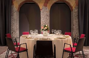 Cour des Loges Lyon, A Radisson Collection Hotel