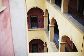 Cour des Loges Lyon, A Radisson Collection Hotel