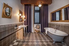 Cour des Loges Lyon, A Radisson Collection Hotel