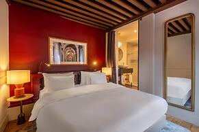 Cour des Loges Lyon, A Radisson Collection Hotel