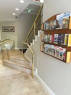 The Belmore Apartments Hotel