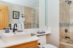 Villa La Estancia Beach Resort & Spa