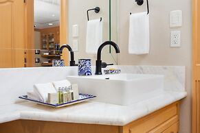 Villa La Estancia Beach Resort & Spa