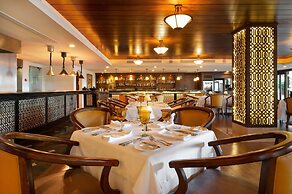 Villa La Estancia Beach Resort & Spa