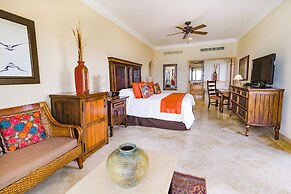 Villa La Estancia Beach Resort & Spa