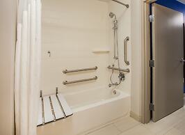 Holiday Inn Express & Suites Chicago Matteson by IHG