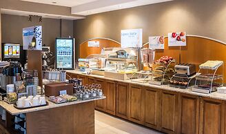Holiday Inn Express and Suites Tremblant by IHG