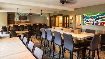 Holiday Inn Express and Suites Tremblant by IHG