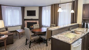 Holiday Inn Express and Suites Tremblant by IHG