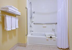 Holiday Inn Express Oakdale by IHG