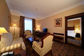 LOTTE City Hotels Tashkent Palace